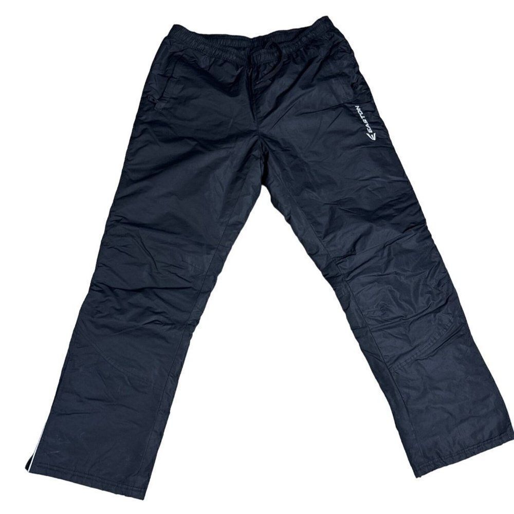 Easton Men’s Black snow pants Size XL Two pockets with zippers. Two zippers on t